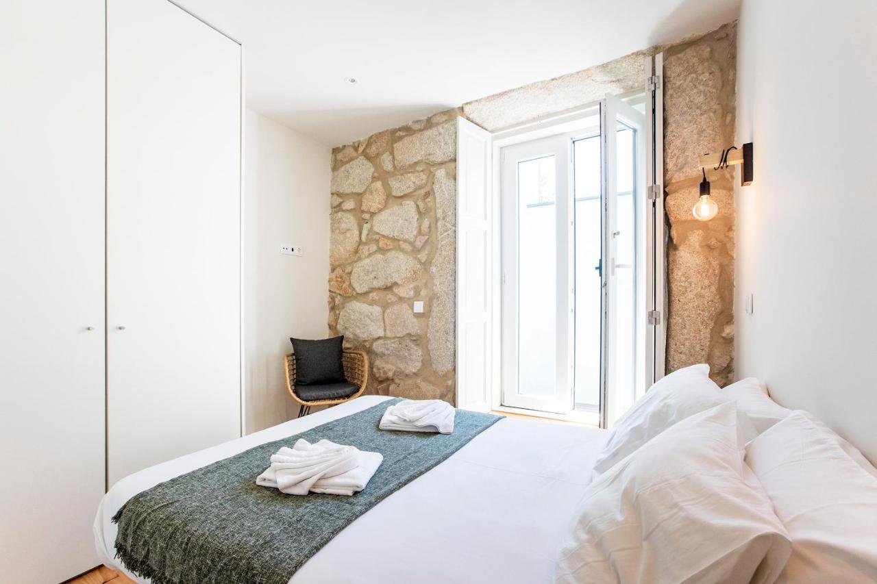 Central Studio W/ Pool, Ac & Patio By Lovelystay Porto Exterior photo