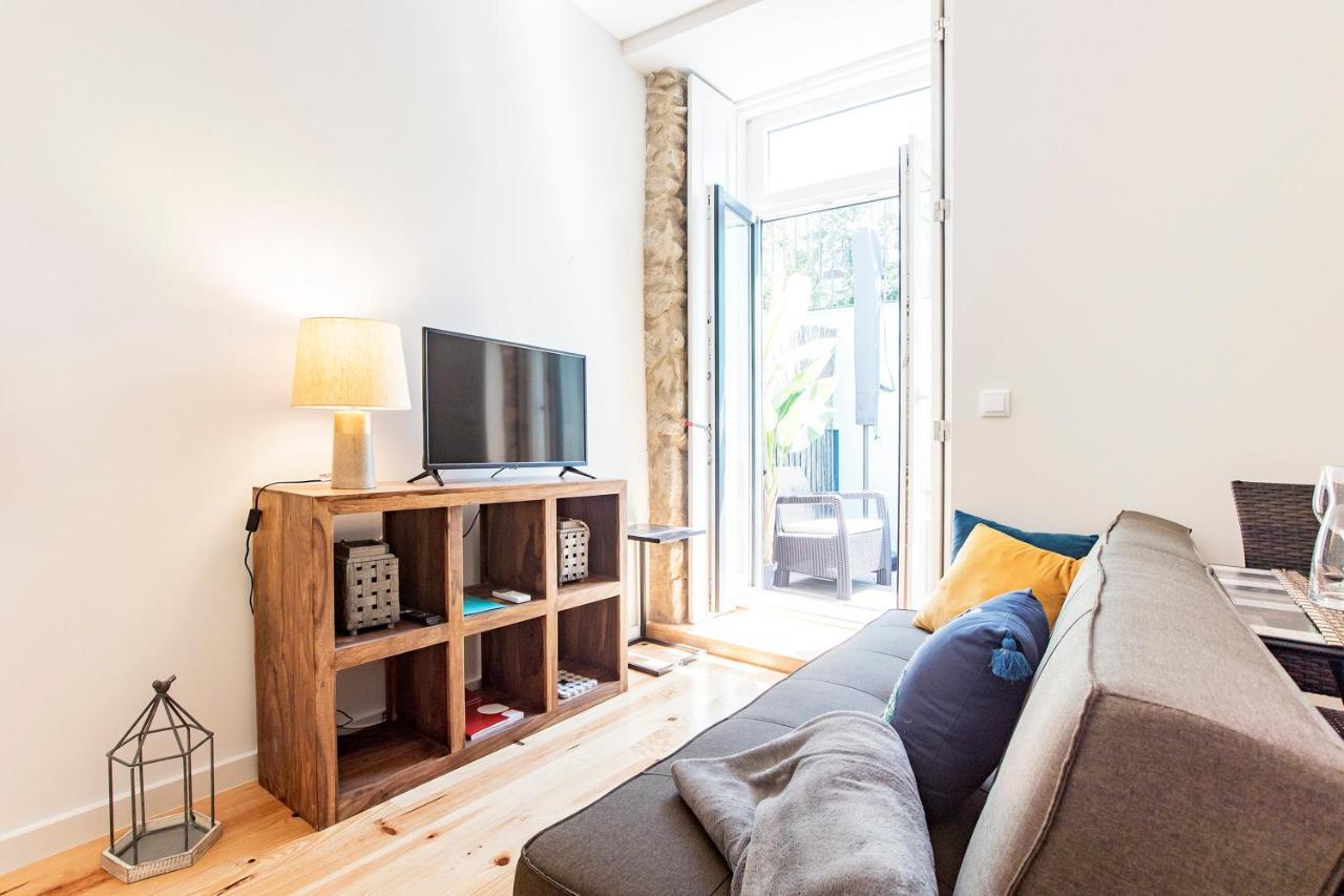 Central Studio W/ Pool, Ac & Patio By Lovelystay Porto Exterior photo