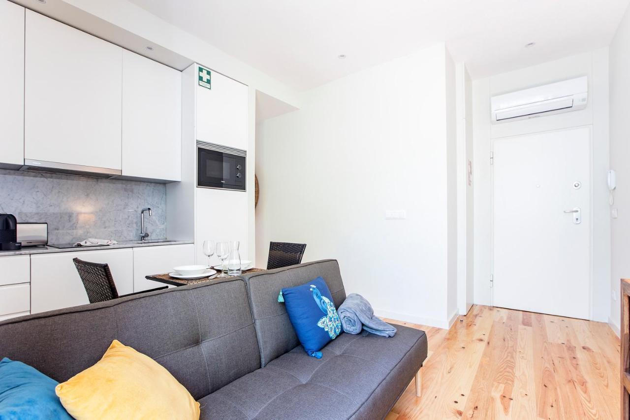 Central Studio W/ Pool, Ac & Patio By Lovelystay Porto Exterior photo